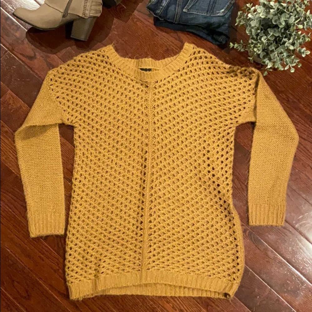 ‼️ 5/$25 Camel Knitted Net Sweater